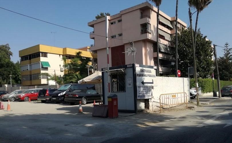 Le parking Acacias