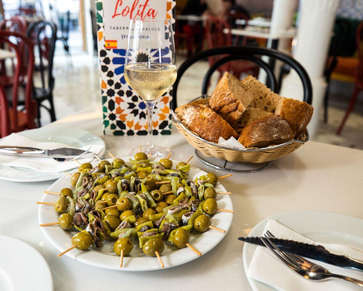 LOLITA Taberna andaluza